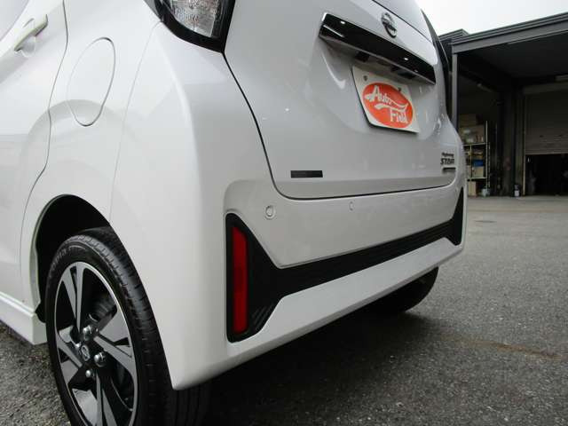 リアパーキングセンサー付き!