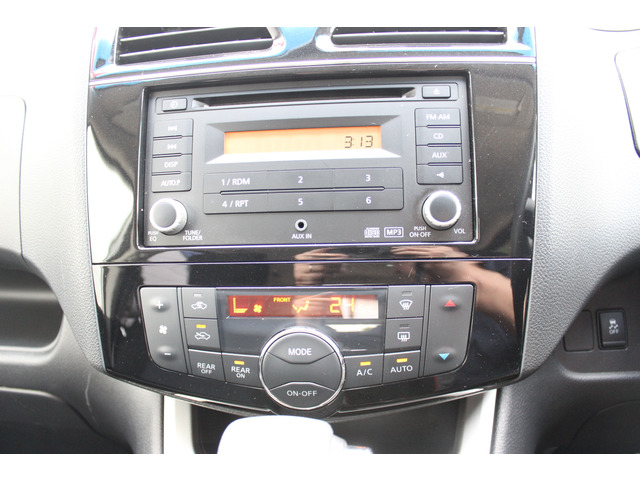 �����X��100�~�����^�J�[�����X�ł��B�̔����邨�ԈȊO�ɂ����q�l�ɂ����X���₷���悤�J�t�F�X�y�[�X�����p�ӂ��Ă��܂���