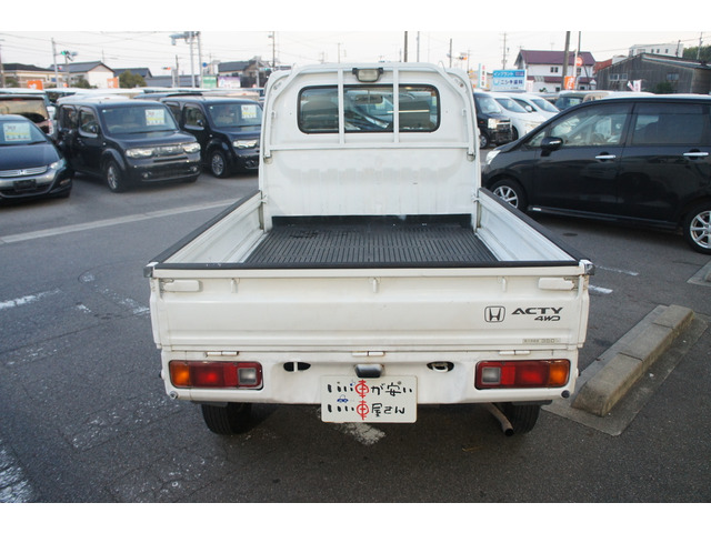 外装仕上げ、みがき、破水仕上げします。内装クリーニング ヘッドライトの黄ばみ落としてからの磨き!納車仕上げ専門の担当者がしっかり仕上げさせて頂きます。満足クォリティー!直通TEL0569-84-1338