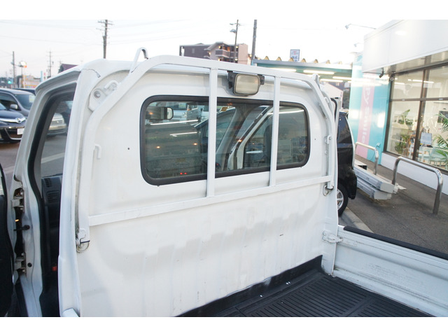 電話で現車を確認しながらご説明と写メなどを送らせて頂きます。契約書のやり取りもメールやFAXでも簡単できますので、お気軽に連絡ください。宜しくお願いします。薄利多売!安心☆満足☆納得価格☆格安販売専門店