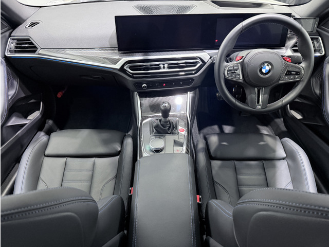 �h���C�r���O�A�V�X�g�ɂ́A�N���[�Y�R���g���[���A���[���f�B�p�[�`���[�E�H�[�j���O�A���[���`�F���W�E�H�[�j���O�A�Փˉ���E��Q�y���u���[�L�A�O�Ԑڋߌx���@�\�A��ԏՓˌx���@�\���������܂��B