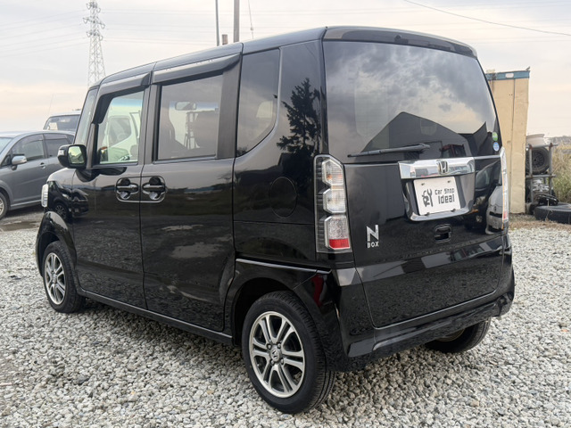 当店は総額表示のお店ですので諸費用、税金等、全て含んだ金額となっております!特に追加がなければ総額のお支払いのみです♪(札幌ナンバー以外の方は別途登録費用かかります。)