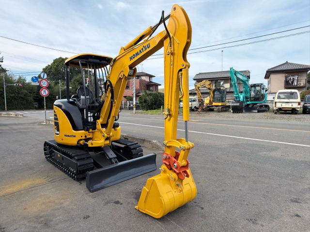 コマツ油圧ショベル