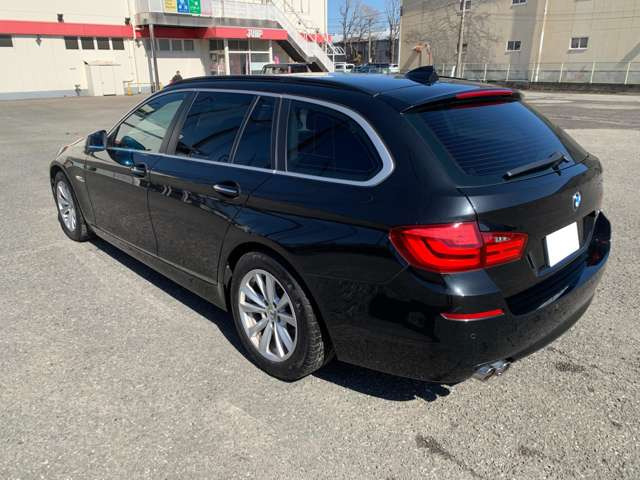 トータルカーサービスのこだわりは「車の輝き!」コーティングを施し光り輝く1台を展示販売いたします!