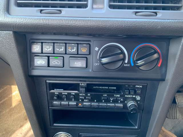 ���암�ł��B�X�C�b�`�ȂǕ�����Ȃ������͒��ڂ������������܂���