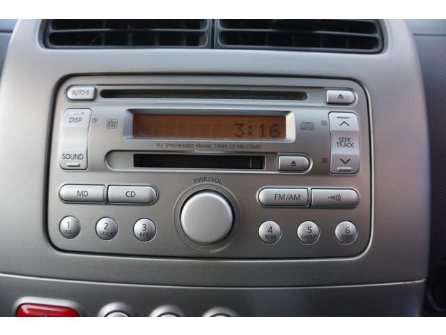 �I�[�f�B�I�������V���v���Ŏg���₷������p�l���ŁA�h���C�u���̉��y���y���߂܂���