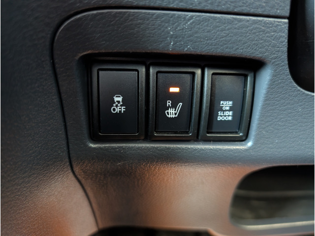 �����ɂ͐l�C�̃V�[�g�q�[�^�[���^�]��&����Ȃɑ�������Ă܂��B���������Ƀh���C�u���y���ލۂɂ͐g�̂����߂Ă����V�[�g�q�[�^�[�����ɗ����Ă���܂���