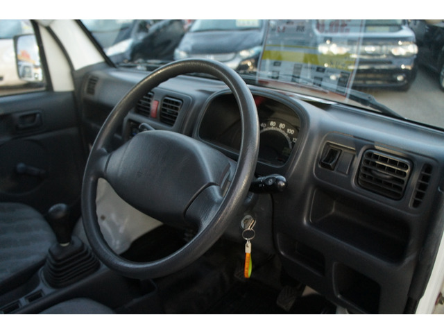 �G���W���A�~�b�V�����Ȃǋ��z�̑傫�ȉӏ��������C������Ԃ����p��!�����Еۏ؁����S3�����Ԃ̖����ۏؕt�B�J�[�Z���T�[�A�t�^�[�ۏ؂��L�聙1�N�`2�N�X�V�ۏ؂����p�ӗL��܂��B�A���Ԃ�1�N�ۏ؁`�L���݂̂ł��B