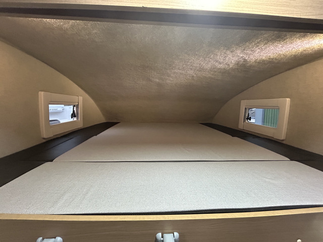 �o���N�x�b�h���L�X���Ă��܂�!���@��185cm&times;184cm�ƂȂ��Ă���܂�!