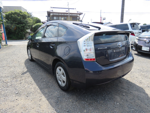 プリウス1.8 S LEDエディション