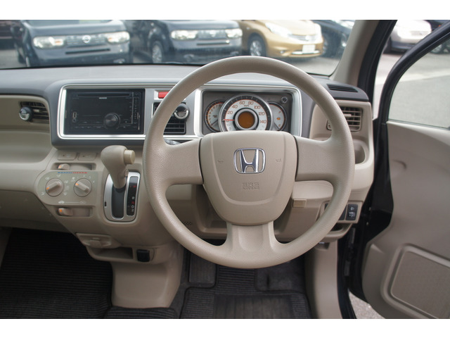 ☆MEGA級展示場在庫100台!全店舗300台以上!☆軽自動車コーナー、コンパクト車コーナー、1BOX&ステーションワゴンコーナー、輸入車コーナーずらりとご用意しております♪