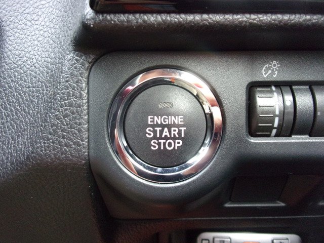 �G���W���X�^�[�g�̓v�b�V�����B