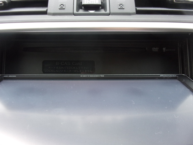 CD,DVD,SD�J�[�h�X���b�g���B