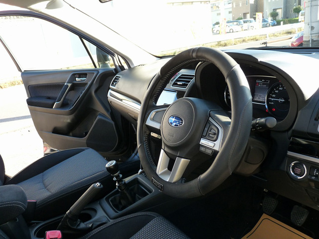使い勝手の良いSJ5スバルフォレスター2.0I-Lが入庫しました。MT車お探しの客様ぜひお早めにお問合せください。