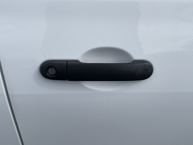 �y�x�����z���i�X�z���Ԃ������������܂��āA���ɗL�������܂��B�݌Ɏԗ��ɂȂ�܂��̂ŁA���񂲓s���̋X�������ɁA���ɗ��ĉ������B���X�\��������ƁA���ē����X���[�Y�ł��B