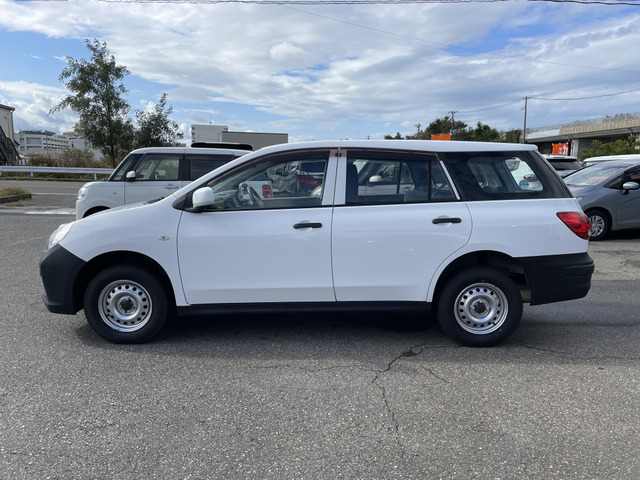 �y�x�����z���i�X�z���Ԃ������������܂��āA���ɗL�������܂��B�݌Ɏԗ��ɂȂ�܂��̂ŁA���񂲓s���̋X�������ɁA���ɗ��ĉ������B���X�\��������ƁA���ē����X���[�Y�ł��B