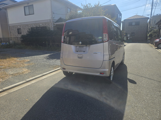 �g���₷���n�b�`�o�b�N�g�����N�ł��B(�x�����z15.8���~�E�����Ɍ���E�o�b�N�J�����E�^�C�~���O�`�F�[���ł��̂Ńx���g�����K�v�������܂�)