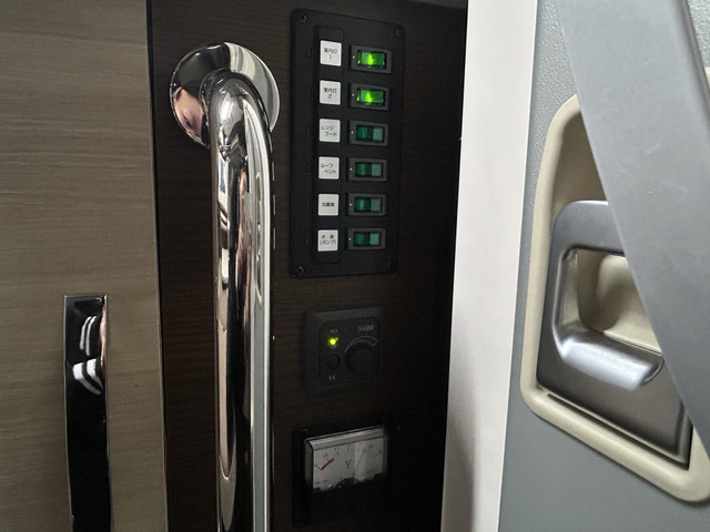 �d���i�X�C�b�`��������ŊȒP�ɑ���ł��܂�!