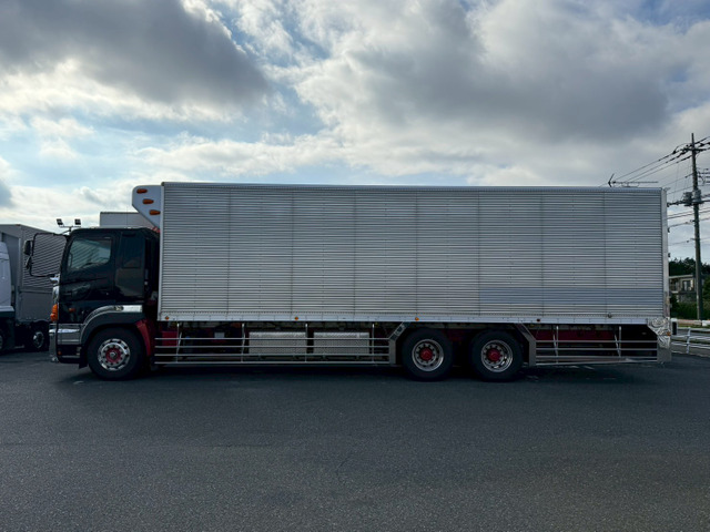 プロフィア冷凍冷蔵車