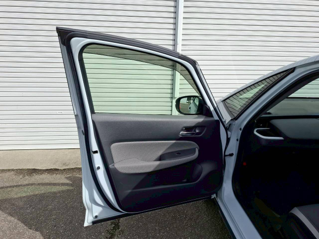 ����ȃh�A��