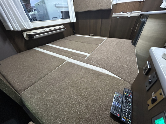 �_�C�l�b�g���ȒP�Ƀx�b�h�W�J�\�ł�!���@��181cm&times;160cm�ƂȂ��Ă���܂�!