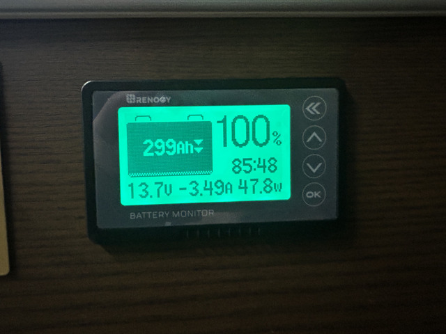 �T�u�o�b�e���[���j�^�[�V�X�e��!�c�ʁA�d���A�d�����`�F�b�N�ł��܂�!