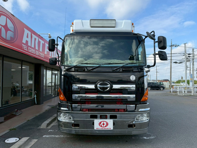 プロフィア冷凍冷蔵車