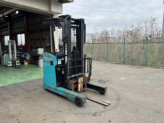 住友ナコバッテリー式フォークリフト（リーチ式）