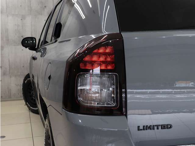 テールランプはブラックアウト済みです!テールランプ自体も割れや大きな目立つ傷等なくキレイな状態を保っております。