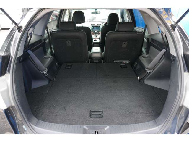 3��ڃV�[�g�����[����ƁA�t���b�g�ȉ׎��ɑ��ς�聙�傫�ȉו����y�ɐςݍ��߂܂�!