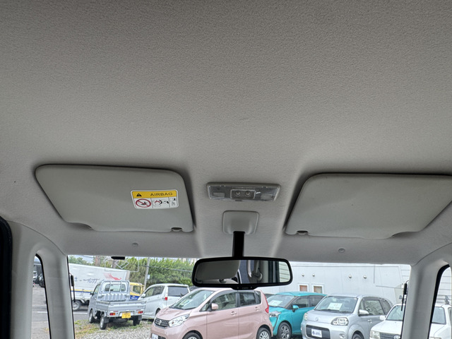 ●天井もヤニ汚れや擦れ、毛羽立ちなどなく清潔です♪気持ちよくご乗車いただけます☆