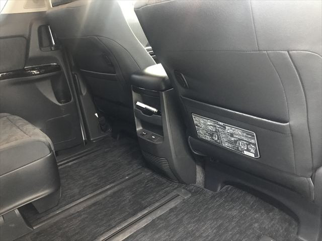 �y�c�Ǝ��ԁz ���X�͔N�����x�ł��B(��������) �c�Ǝ��Ԃ͒�9��30���`��7�����܂łł��B���Z�������͂����k���������B�o�����k�E�c�Ǝ��ԉ����Ȃǂ��v�]�ɂ��������܂�!