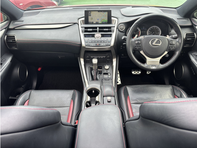 NX200t Fスポーツ 4WD