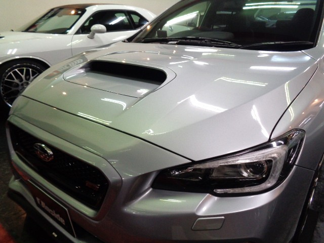 �ۊǏ󋵂��悭����̂���A�C�X�V���o�[M�J���[�̃{�f�B&�������̍����N���A�w�b�h���C�g�ł��C������F�o���p�[�E�p��t���̌y���Ȃ��̂��Y��ɕ�C���ꑖ�s�Ɏx��̂Ȃ����̂ł�