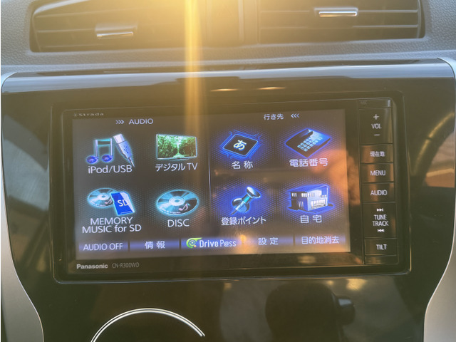 ●【ナビゲーション】使いやすいナビで目的地までしっかり案内してくれます。各種オーディオ再生機能も充実しており、お車の運転がさらに楽しくなります!!