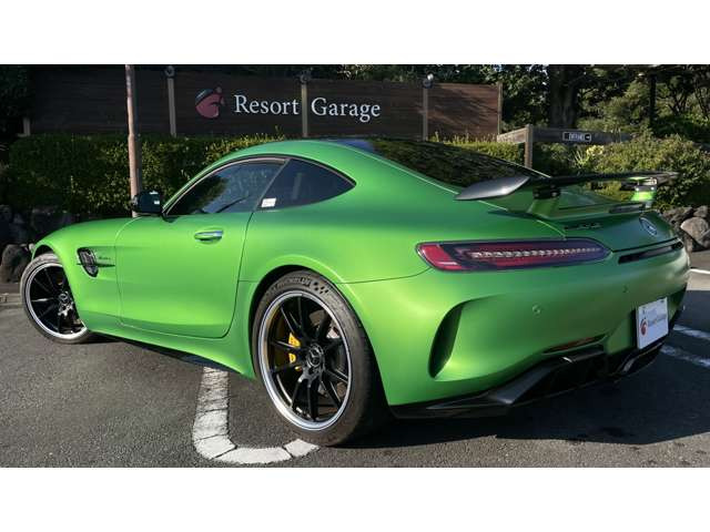 メインサイレンサーにはチタンを採用