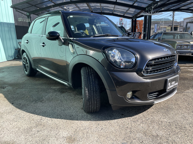 自動車保険もご相談ください。当店は三井住友海上、あいおいニッセイ同和損保の代理店です。保険担当が万一の際は連携を取って迅速にご対応致します。代車・レンタカーもご用意できますのでご安心ください。