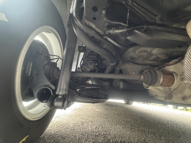 ������肪���ꂢ�Ȃ����ɁA�h�K���H�̎{�H���I�X�X���B�~��n��͂������A���ݕ��ɂ��Z���̕���A��Ń}�����E�E�B���^�[�X�|�[�c���������ɑ�ύD�]���������Ă���܂��B