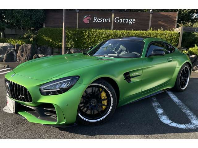 7段DCTはトランスアクスル式でリアに置かれていて重量配分は48:52