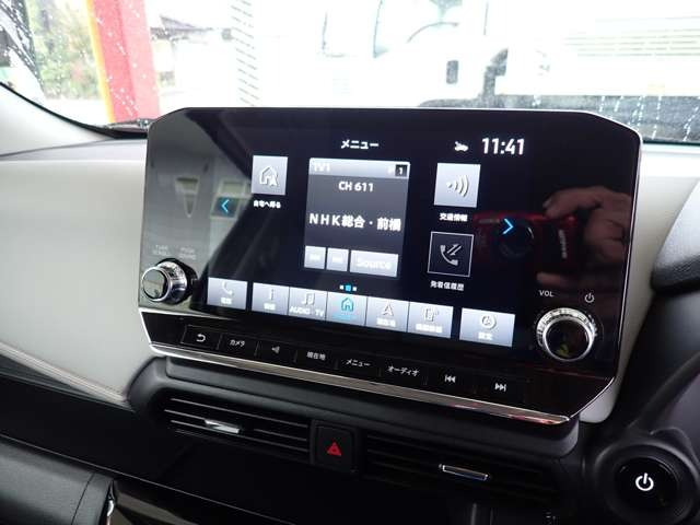 ��Android �X�}�[�g�t�H����iPhone�ƂȂ����ƂŁAAndroid Auto��Apple CarPlay�̃A�v���P�[�V�����@�\���y���ނ��Ƃ��ł��܂���