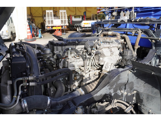 �L�x�ȃg���b�N�A���p�ԁA�n�C�G�[�X�Ȃǎ�舵���Ă���܂��B��xHP�������������Bhttp://www.vantruck.co.jp/