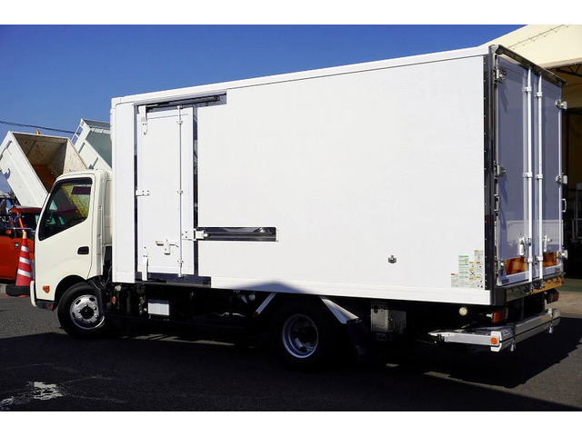 �o���E�g���b�N�Ƃ���1��1��d�l�̈قȂ镨�����A���m���Ɋ�Â�������₷�����������Ē����܂��B