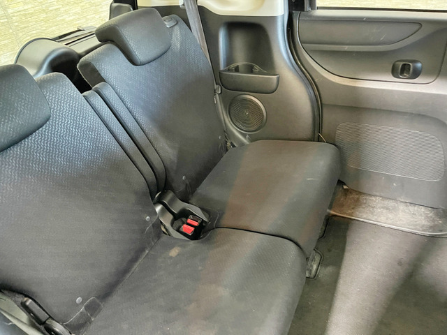 当店は他の格安店とは違い札幌運輸支局(1-3192)認証工場になりますので、しっかりと法定点検後に納車させていただきますのでご安心ください。お客様のご予算に合わせて整備、点検、必要に応じて部品交換を行います