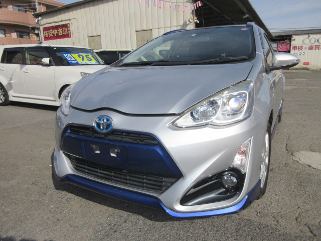 アクア(トヨタ) 1.5 X-URBAN　二年車検整備付き支払総額71万円 中古車画像