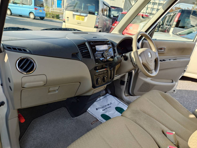 大高店は軽自動車をメインに取り扱っておりますが、本店ではコンパクトカーからミニバン、輸入車まで取り扱っております。グループ全店で常時在庫180台以上取り揃えております。厳選仕入れをしております!