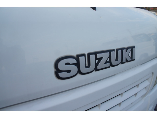 きちんとメンテナンスしてある車まだまだ乗れます。そんなお車を当店は乗り出し10万〜30万ぐらいの価格中心にて在庫してます。事故歴、修復歴、メーター改ざん車のお車は基本的に仕入れしません