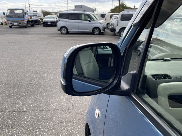 �y�x�����z���i�X�z���Ԃ������������܂��āA���ɗL�������܂��B�݌Ɏԗ��ɂȂ�܂��̂ŁA���񂲓s���̋X�������ɁA���ɗ��ĉ������B���X�\��������ƁA���ē����X���[�Y�ł��B