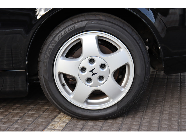 純正16インチアルミホイール