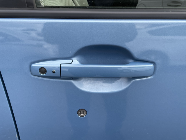 �y�x�����z���i�X�z���Ԃ������������܂��āA���ɗL�������܂��B�݌Ɏԗ��ɂȂ�܂��̂ŁA���񂲓s���̋X�������ɁA���ɗ��ĉ������B���X�\��������ƁA���ē����X���[�Y�ł��B