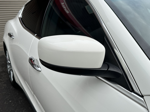 �y�E �T�C�h�~���[�z